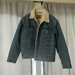 Brand new Levi’s Sherpa jacket, never worn